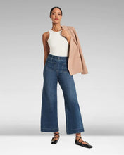 Load image into Gallery viewer, 👖Tummy Control Cropped Wide-Leg Jeans
