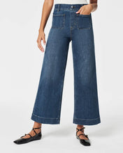 Load image into Gallery viewer, 👖Tummy Control Cropped Wide-Leg Jeans
