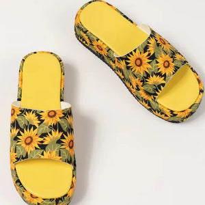 Non-slip, sweat-absorbing platform slippers